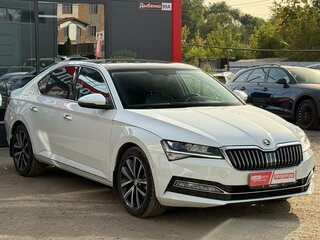 2024 Skoda Superb III Рестайлинг, белый, 3500000 рублей, вид 2