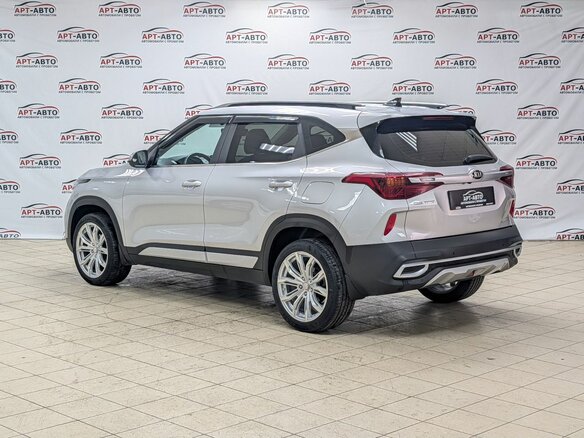 2020 Kia Seltos I, серый - вид 3