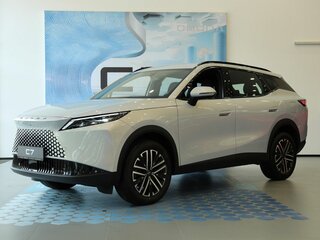 2026 Omoda C7, серебристый, 3299000 рублей, вид 1