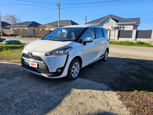 2018 Toyota Sienta II, белый, 1590000 рублей