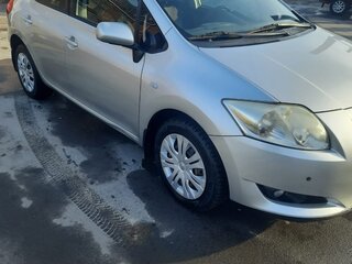 2007 Toyota Auris I, серебристый, 700000 рублей, вид 1