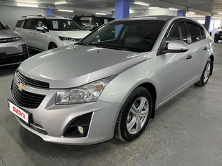 2014 Chevrolet Cruze I Рестайлинг, серебристый, 765000 рублей, вид 1