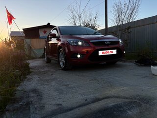 2010 Ford Focus II Рестайлинг, красный, 700000 рублей, вид 2