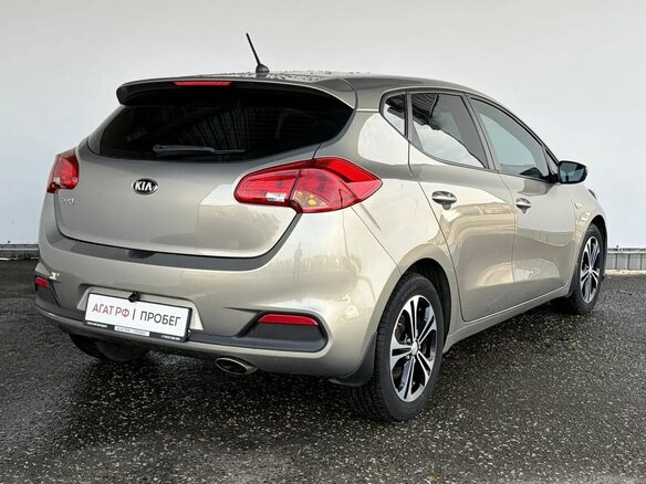 2015 Kia Ceed II, бежевый, 925000 рублей - вид 4