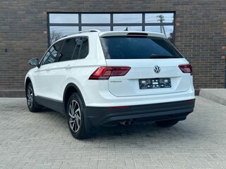 2019 Volkswagen Tiguan II, белый, 1950000 рублей, вид 3