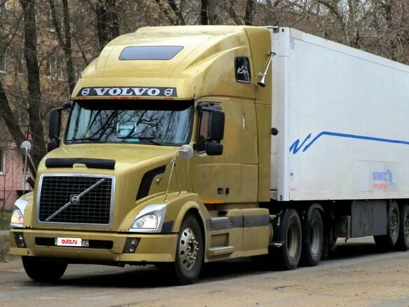 2005 Volvo VNL, золотистый, 1700000 рублей - вид 25