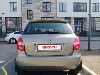 2013 Skoda Fabia II Рестайлинг, бежевый, 700000 рублей, вид 2