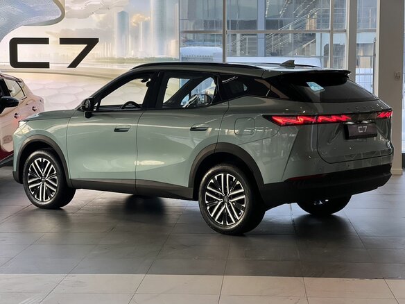 2026 Omoda C7, зелёный, 3099000 рублей - вид 3