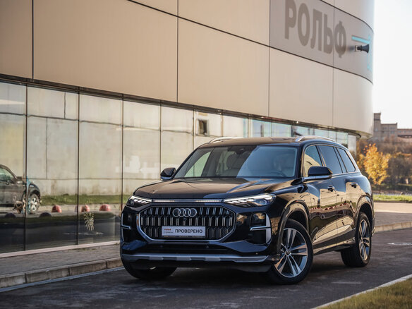 2023 Audi Q6 50 TFSI, чёрный, 6299777 рублей