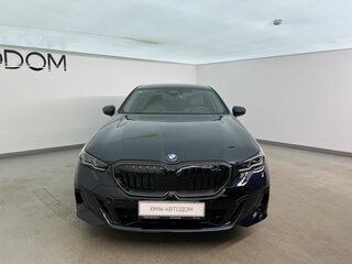 2025 BMW 5 серии Long 530Li xDrive VIII (G60/G61/G68), чёрный, 8620000 рублей, вид 3