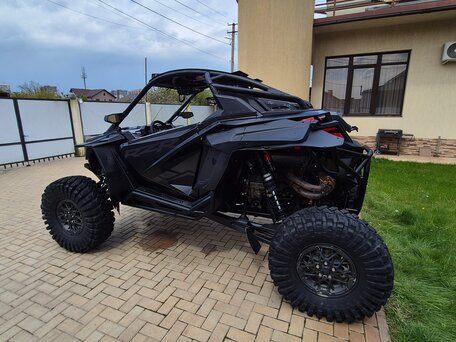 2022 Polaris RZR PRO R, чёрный, 3350000 рублей, вид 3
