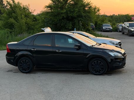 2009 Ford Focus II Рестайлинг, чёрный, 379990 рублей, вид 4