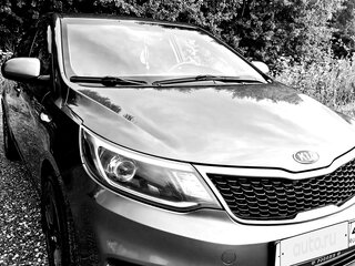 2015 Kia Rio III Рестайлинг, серый, 850000 рублей, вид 4