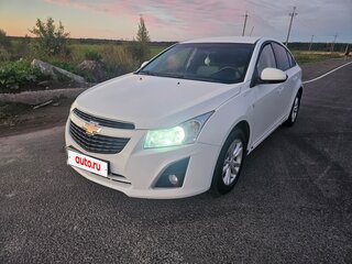 2013 Chevrolet Cruze I Рестайлинг, белый, 730000 рублей, вид 2