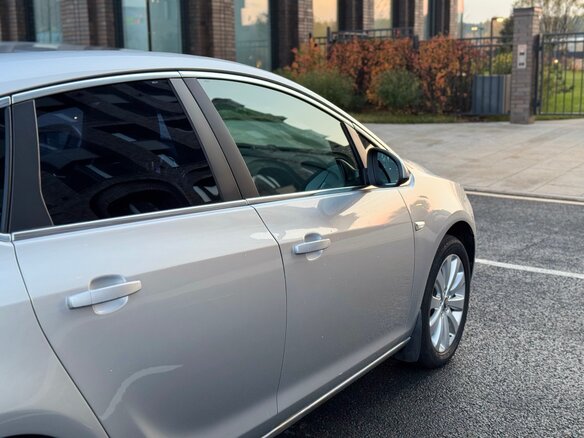 2012 Opel Astra J, серый, 670000 рублей - вид 15