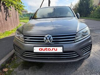 2015 Volkswagen Touareg II Рестайлинг, серый, 3850000 рублей, вид 3