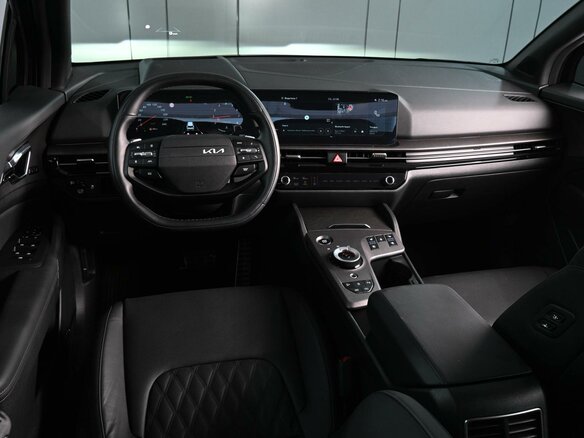 2025 Kia Sportage V Рестайлинг, чёрный, 4599000 рублей - вид 5