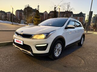 2019 Kia Rio X-Line IV, белый, 1800000 рублей, вид 1