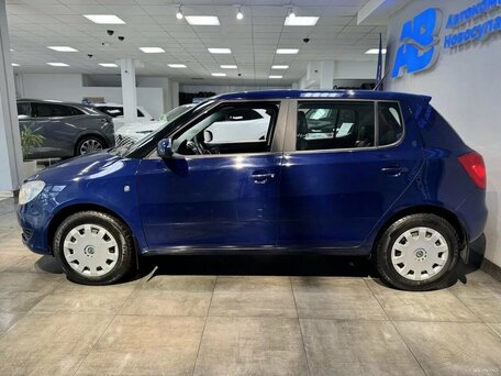 2011 Skoda Fabia II Рестайлинг, синий, 630000 рублей, вид 5