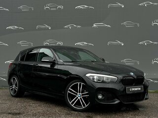 2019 BMW 1 серии 118i II (F20/F21) Рестайлинг 2, чёрный, 1892800 рублей, вид 3