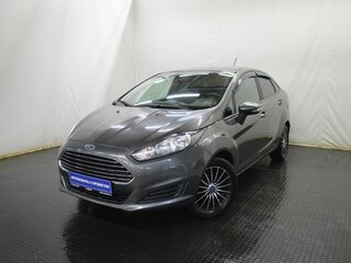 2016 Ford Fiesta Mk6 Рестайлинг, серый, 850000 рублей, вид 1