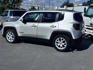 2020 Jeep Renegade I Рестайлинг, серебристый, 2100000 рублей, вид 4