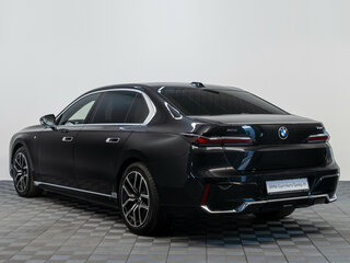 2025 BMW 7 серии 740i xDrive VII (G70), чёрный, 12990000 рублей, вид 4
