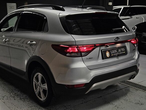 2018 Kia Rio X-Line IV, серебристый, 1440000 рублей - вид 5