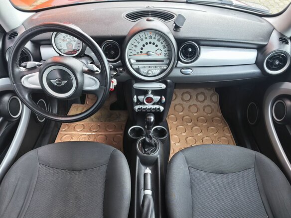 2008 Mini Hatch Cooper II (R56), красный, 749000 рублей - вид 5