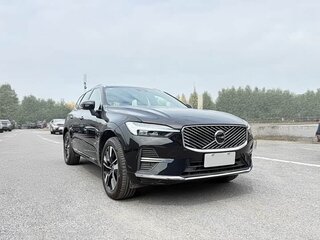 2026 Volvo XC60 II Рестайлинг 3, чёрный, 5660000 рублей, вид 4