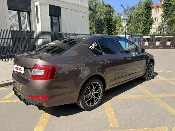 2013 Skoda Octavia III (A7), коричневый, 950000 рублей - вид 6