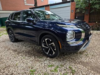 2022 Mitsubishi Outlander IV, синий, 3230000 рублей, вид 2