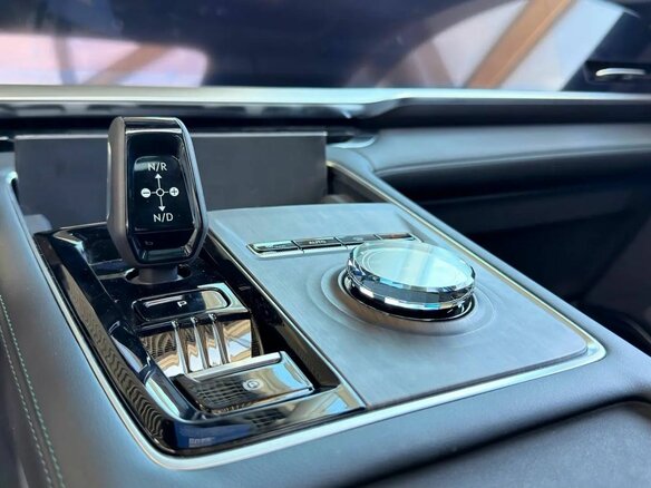 2026 Geely Monjaro I Рестайлинг, белый, 4654990 рублей - вид 8
