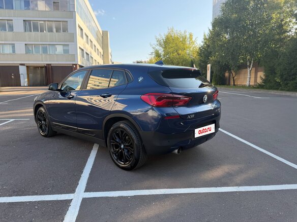 2018 BMW X2 sDrive18i I (F39), синий, 2150000 рублей - вид 5