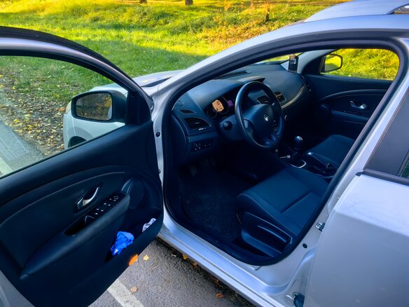 2010 Renault Megane III, серый, 830000 рублей - вид 7