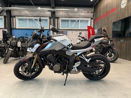 2026 QJMotor SRK 800, красный, 729000 рублей, вид 1