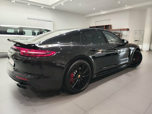 2017 Porsche Panamera Turbo II, чёрный, 5537000 рублей - вид 5