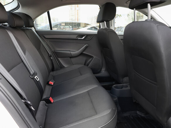 2014 Skoda Rapid I, белый, 898000 рублей - вид 10