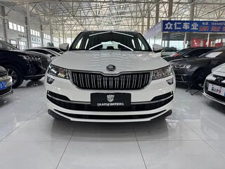 2023 Skoda Karoq I Рестайлинг, белый, 2200000 рублей, вид 2