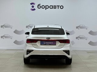 2019 Kia Cerato IV, белый, 1720000 рублей, вид 5