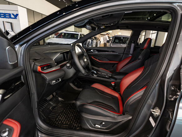 2026 Geely Coolray I Рестайлинг, серый, 2964990 рублей - вид 8