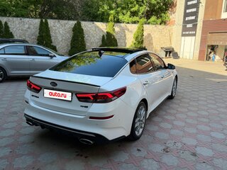 2019 Kia Optima IV Рестайлинг, белый, 1705000 рублей, вид 4