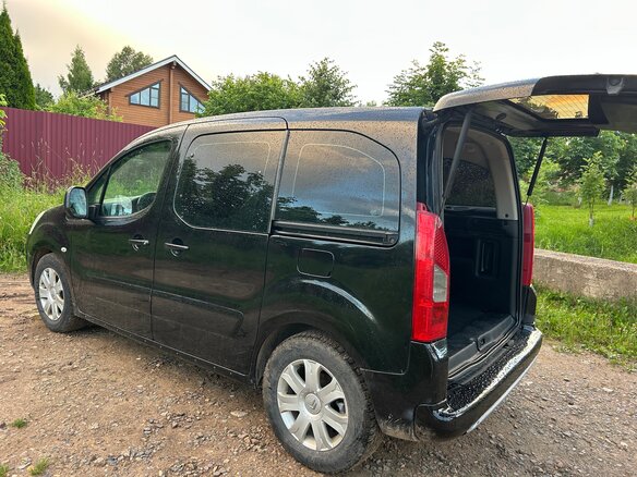 2012 Citroen Berlingo II, чёрный - вид 2