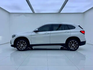 2022 BMW X1 Long 20Li sDrive II (F48) Рестайлинг, белый, 1537000 рублей, вид 4