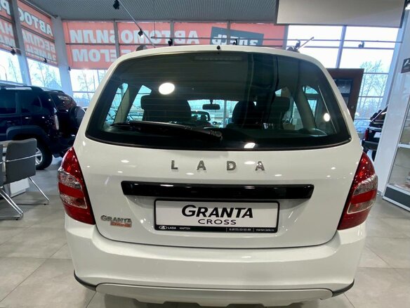 2026 Lada (ВАЗ) Granta Cross I Рестайлинг, белый - вид 3
