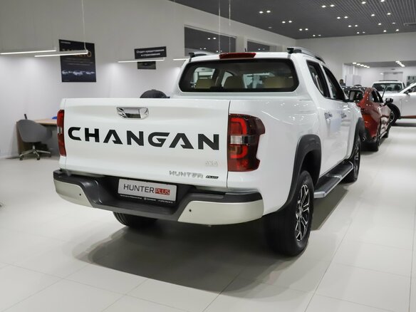 2025 Changan Hunter Plus, белый - вид 3