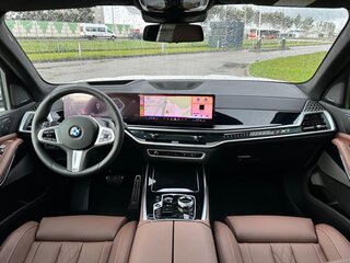 2024 BMW X7 40d I (G07) Рестайлинг, белый, 14500000 рублей, вид 5