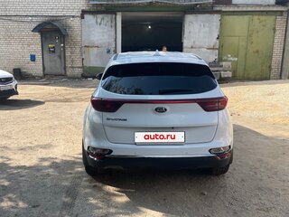 2019 Kia Sportage IV Рестайлинг, белый, 2250000 рублей, вид 4