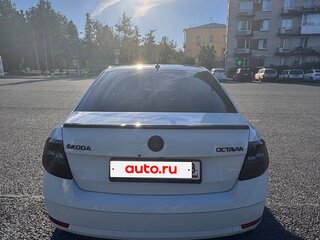 2018 Skoda Octavia III (A7) Рестайлинг, белый, 1800000 рублей, вид 2