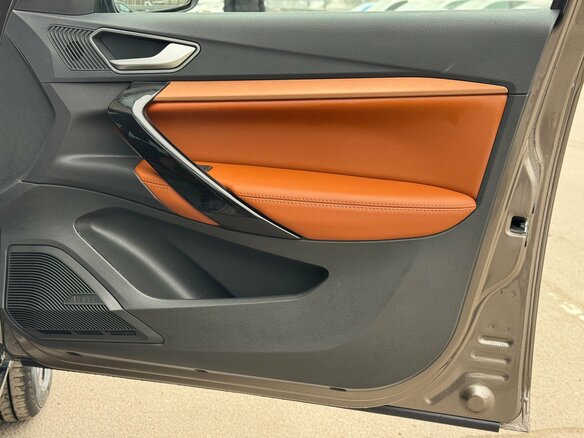 2026 Lada (ВАЗ) Vesta Cross I Рестайлинг (NG), коричневый - вид 11